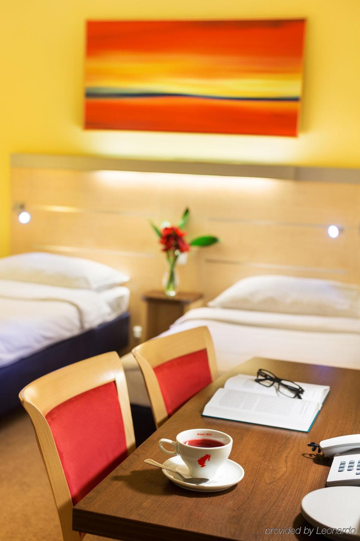Exe City Park Hotel Praga Exterior foto